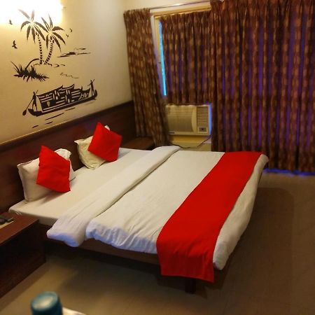 Hotel Alpha Vadodara Ngoại thất bức ảnh