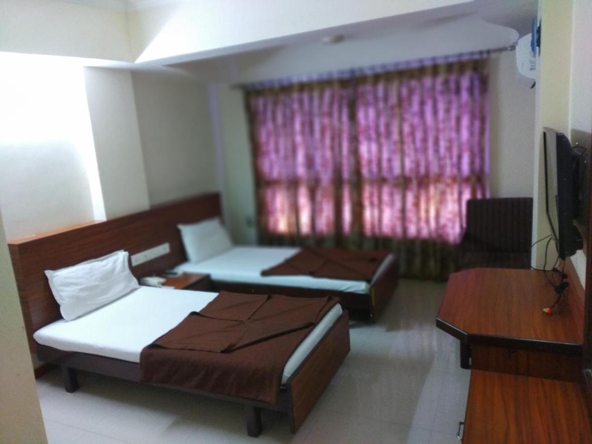 Hotel Alpha Vadodara Ngoại thất bức ảnh