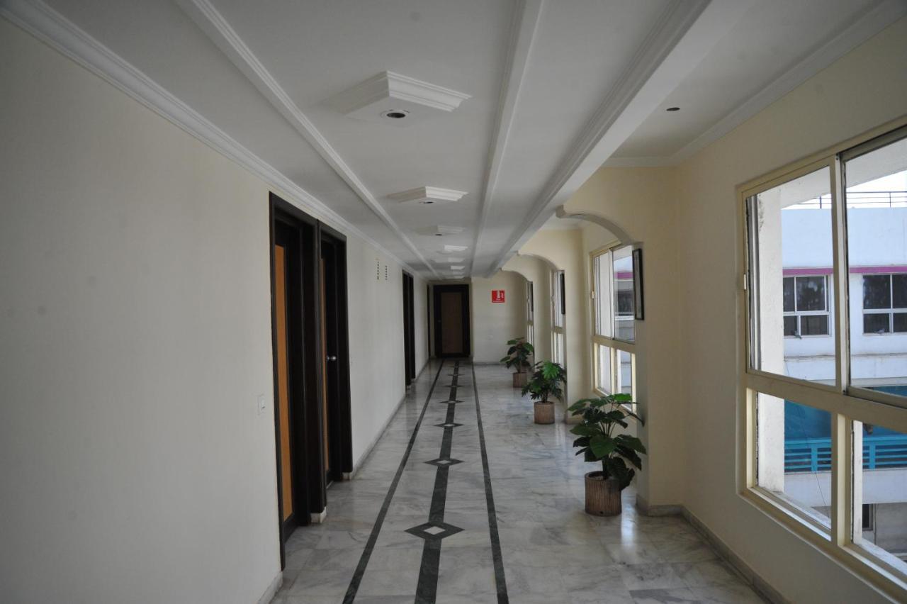 Hotel Alpha Vadodara Ngoại thất bức ảnh
