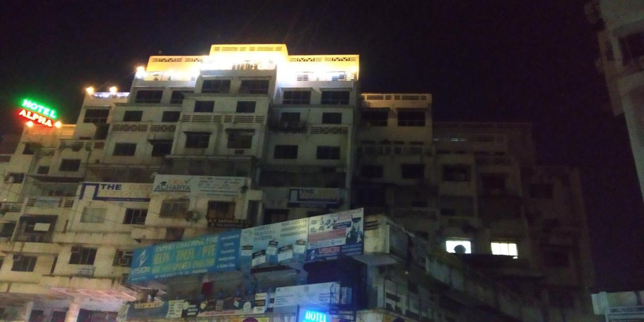 Hotel Alpha Vadodara Ngoại thất bức ảnh