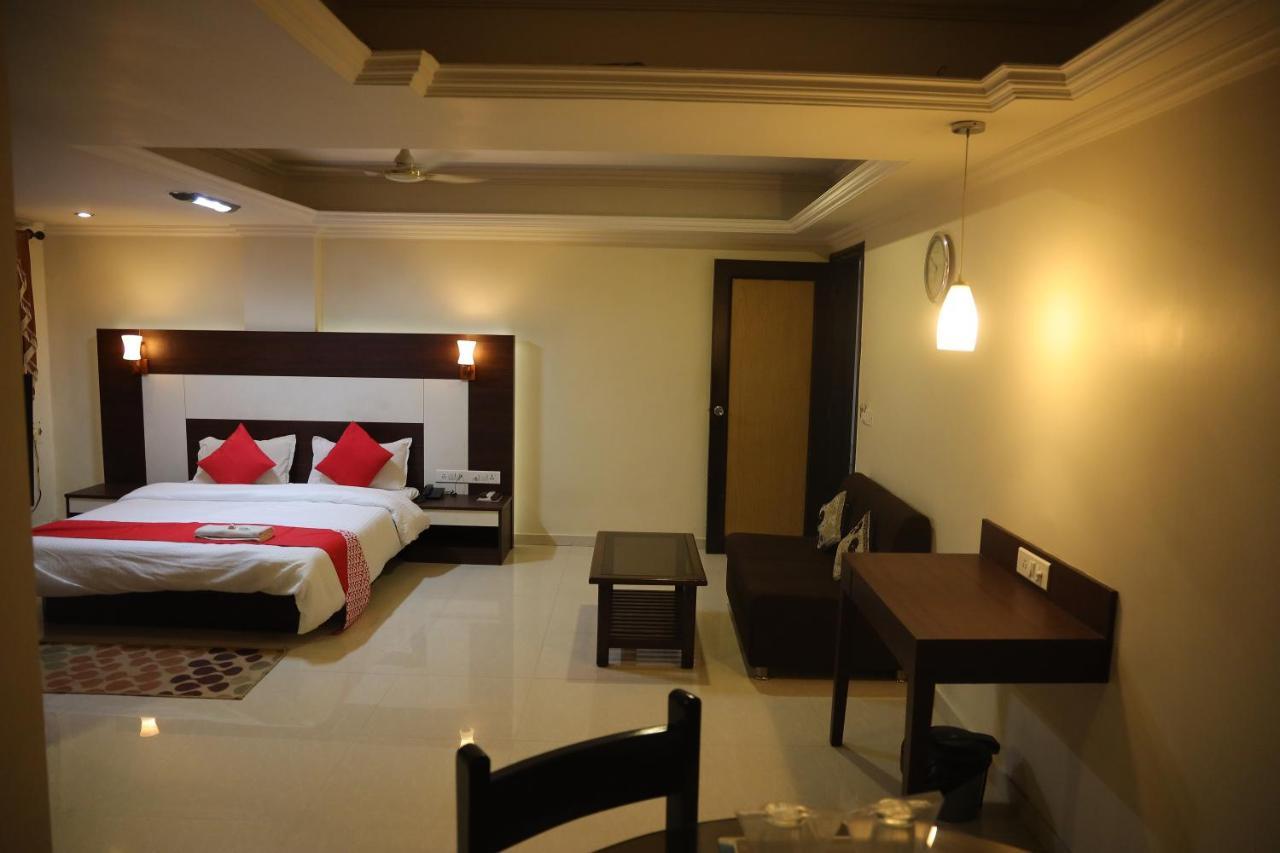 Hotel Alpha Vadodara Ngoại thất bức ảnh