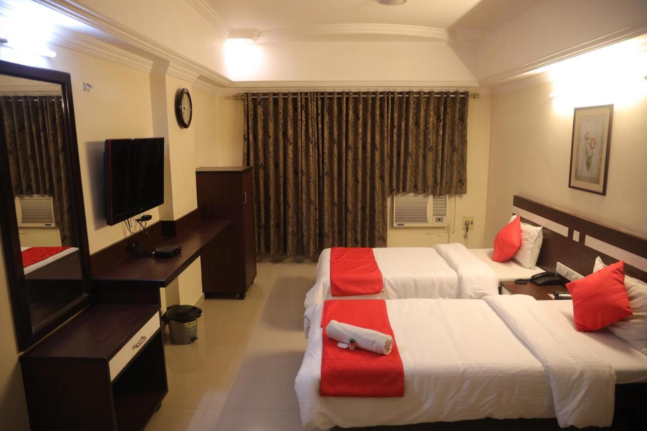 Hotel Alpha Vadodara Ngoại thất bức ảnh