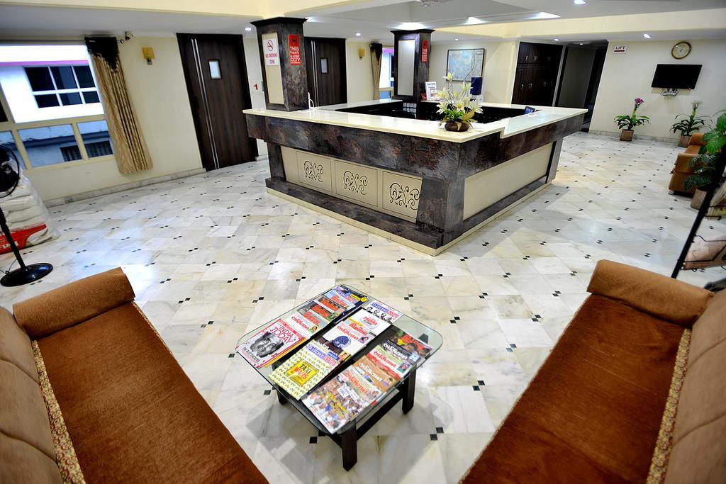 Hotel Alpha Vadodara Ngoại thất bức ảnh