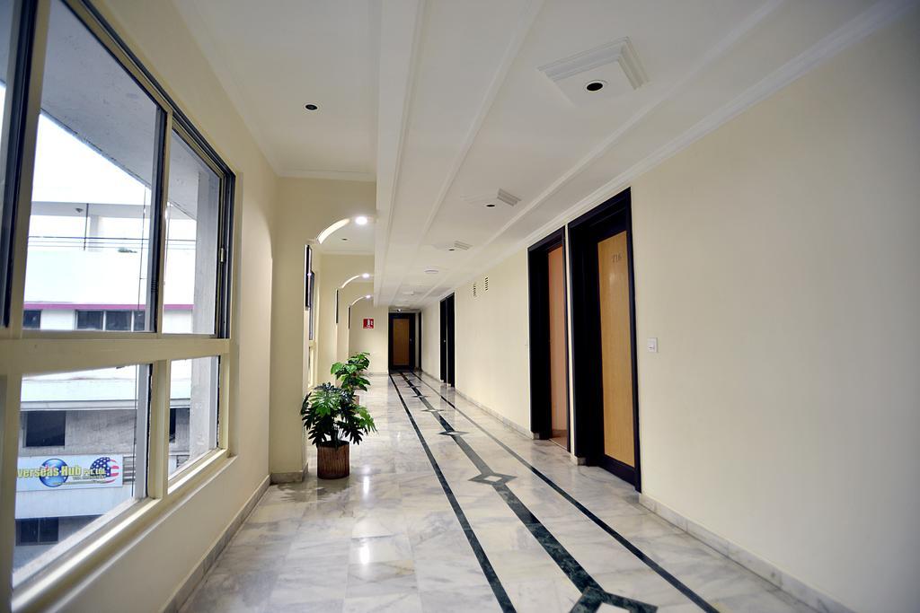 Hotel Alpha Vadodara Ngoại thất bức ảnh