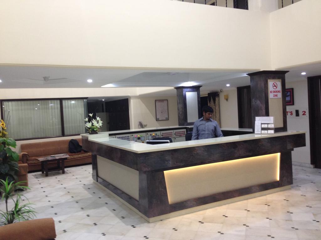 Hotel Alpha Vadodara Ngoại thất bức ảnh