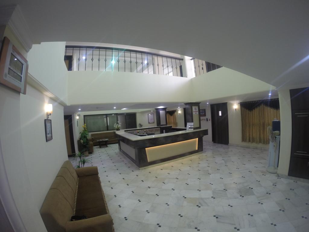 Hotel Alpha Vadodara Ngoại thất bức ảnh