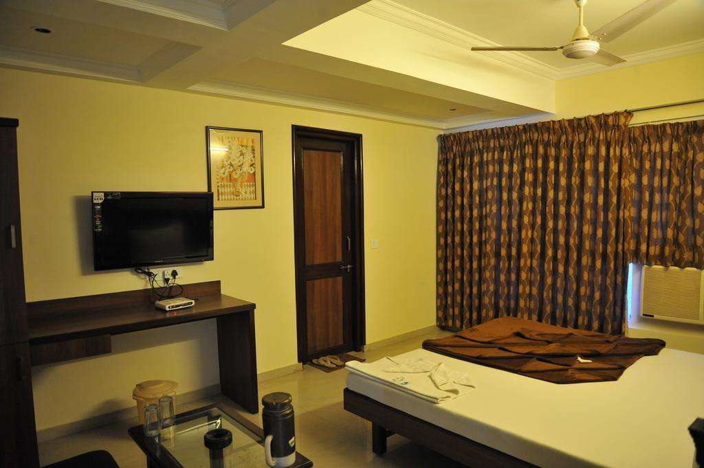 Hotel Alpha Vadodara Phòng bức ảnh